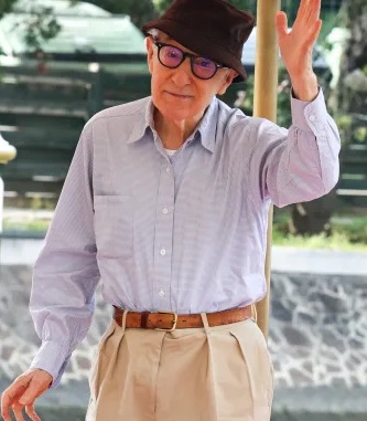 Woody Allen Gets Rapturous Reception At Venice